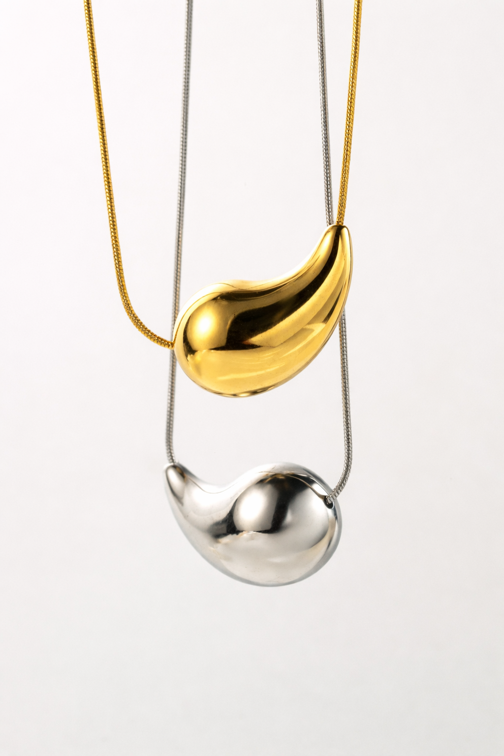 Teardrop Pendant Necklace – 18K Gold Plated Stainless Steel